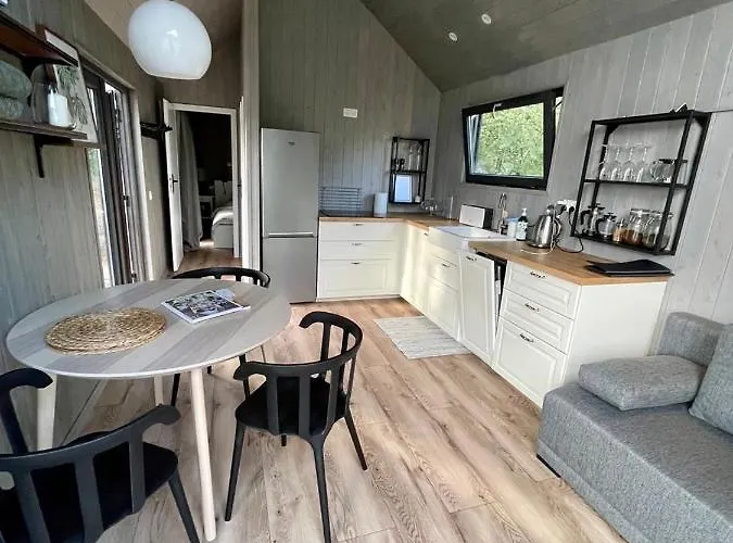 Na Kaszubach - Golubie - Sikorska Dolina Ii * Sikorzyno